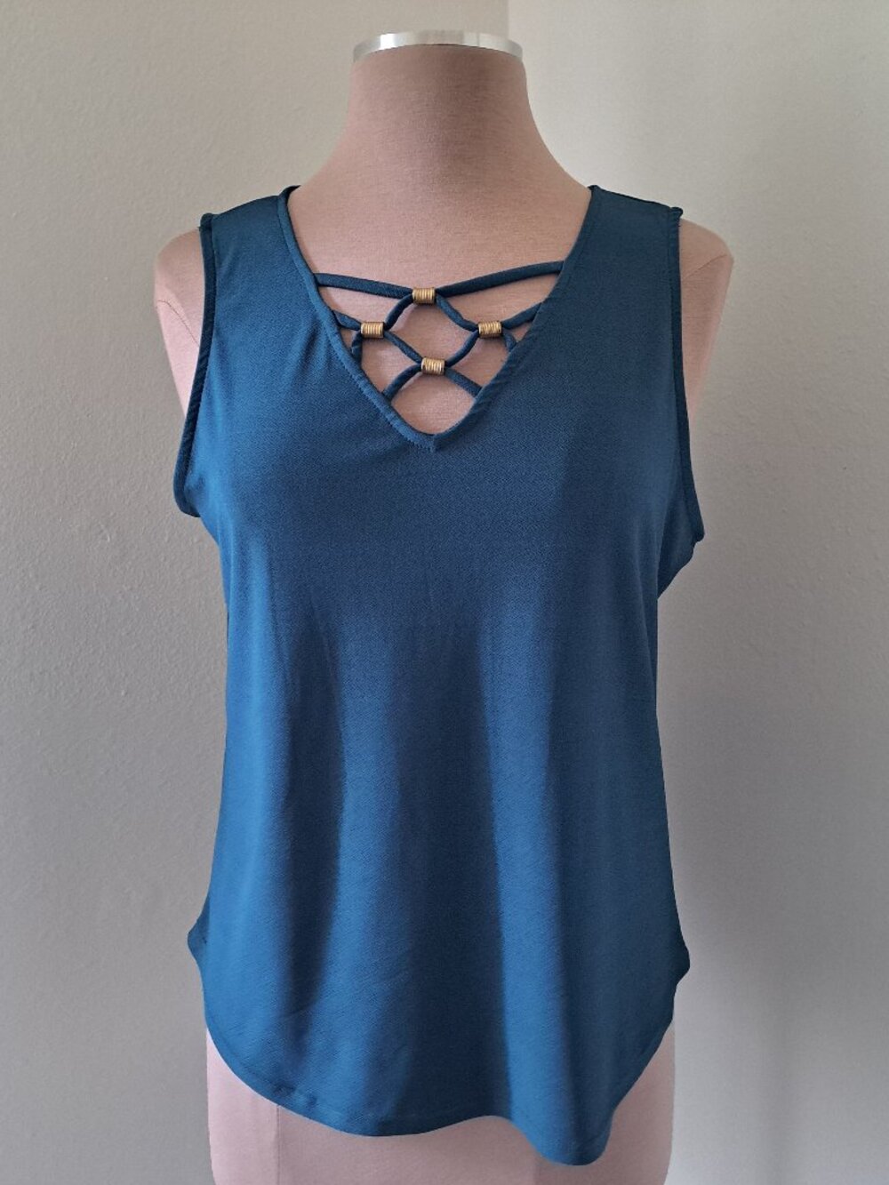 AUW Women's Tank Top Cross V-Neckline Size M Green Color